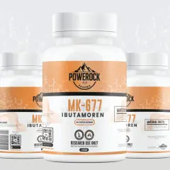 Butelki z suplementem MK-677 (Ibutamoren) od Powerock Pharma. Opinie o tym produkcie są różne, ale etykieta jasno wskazuje na zastosowanie badawcze.