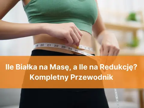 Kobieta mierzy talię centymetrem. Dowiedz się, co daje białko w budowaniu masy i redukcji tkanki tłuszczowej.