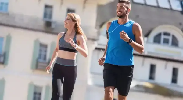 Bieganie czy rower? Co lepsze na odchudzanie, stawy i kondycję?